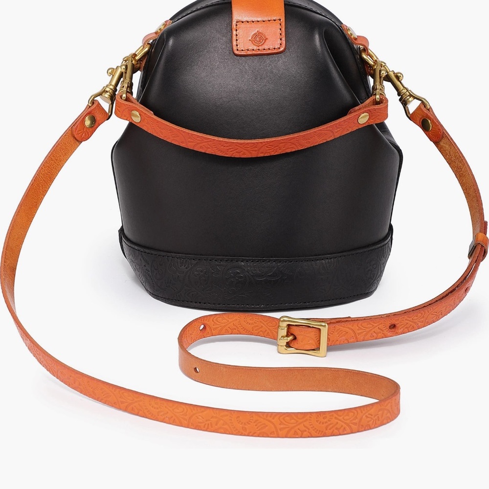 NEW LEATHER bag BY OLD TREND is an effortless crossbody❤️❤️🛍️🛍️🛍️🛍️🛍️🛍️🛍️